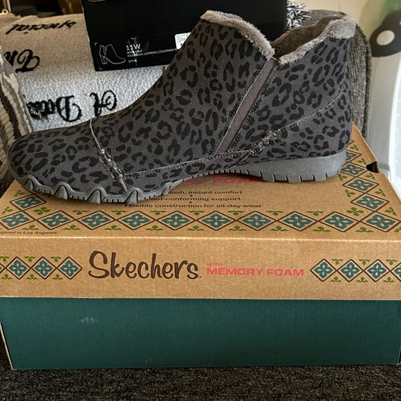 Sketchers Booties. - Picture 4 of 5